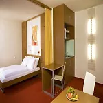 Orange Wings Motel