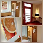 Orange Wings Motel Wiener Neustadt