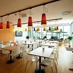 Orange Wings Motel 3*