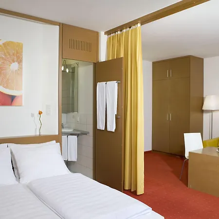Orange Wings Motel 3*