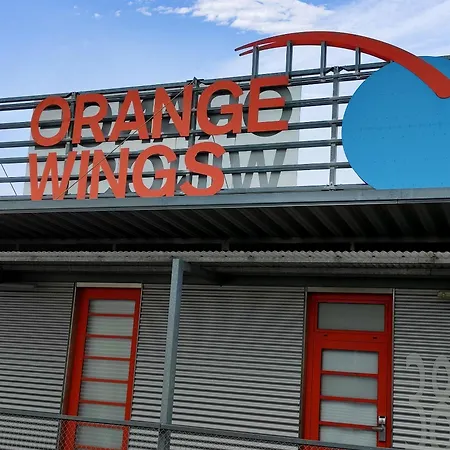 橙色翅膀维也纳新城酒店 维也纳新城