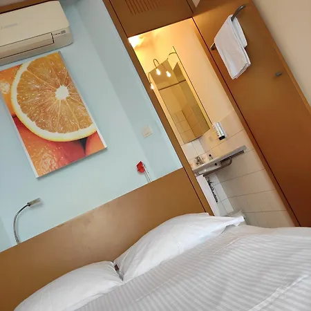 Orange Wings Motel