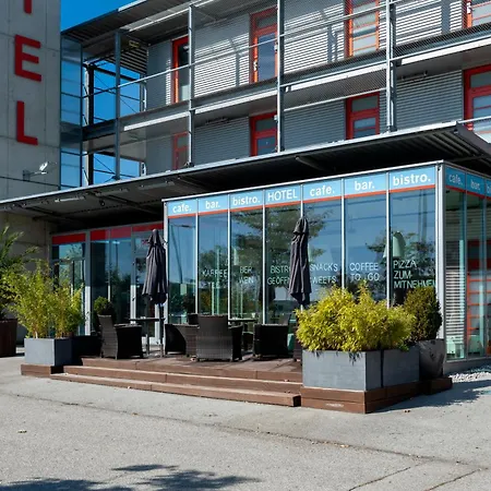 Motel Orange Wings 3*