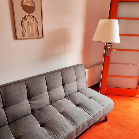 汽车旅馆 橙色翅膀维也纳新城酒店 3*