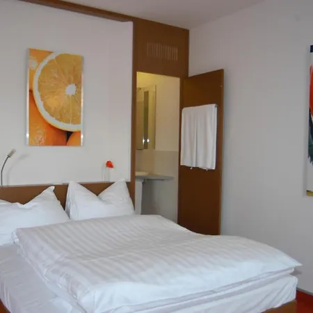 Orange Wings Motel 3*