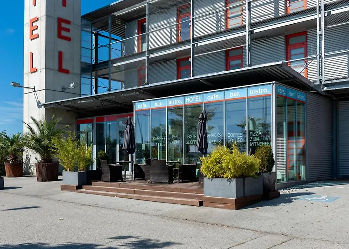 Мотель Orange Wings 3*