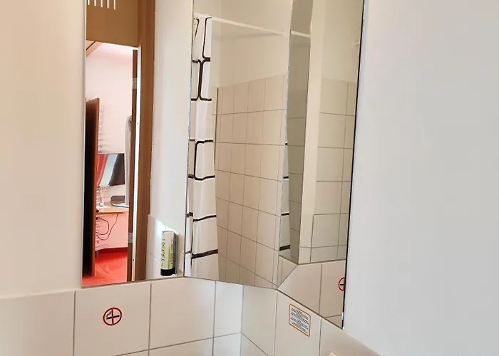 Orange Wings Motel Wiener Neustadt