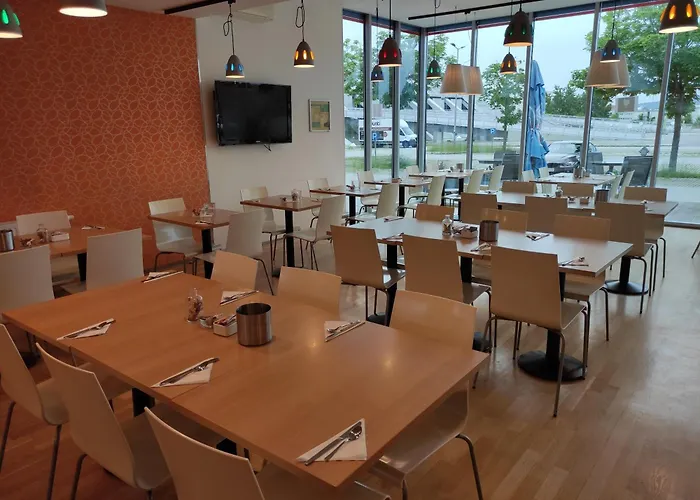 Orange Wings Motel 3*